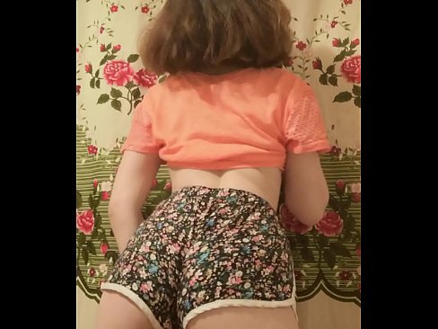 ❤️ Nwa ọhụrụ sexy na-eyipụ uwe mkpirisi ya na igwefoto ❤️❌  Mmekọahụ  ❌️❤